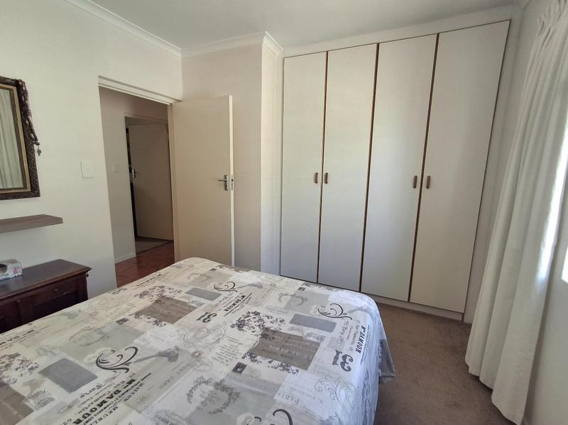 3 Bedroom Property for Sale in Britannia Bay Western Cape